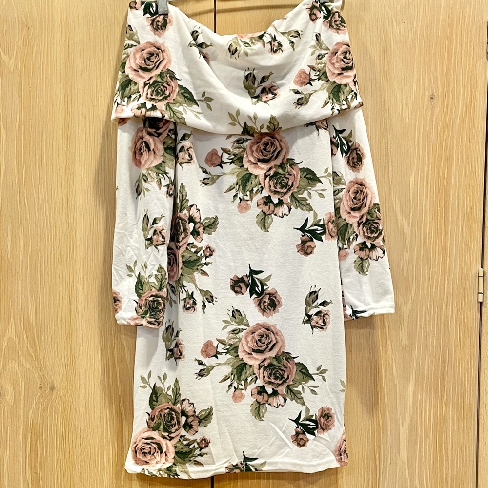 🌈 NWT floral off the shoulder dress sizeL🌈